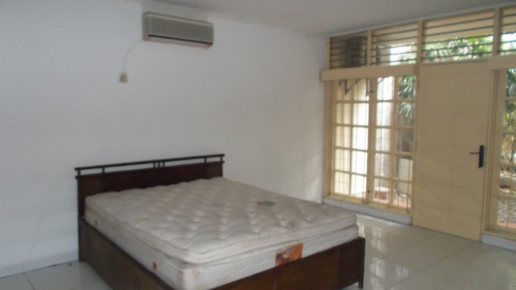 beautiful house in the prime area of Kebayoran