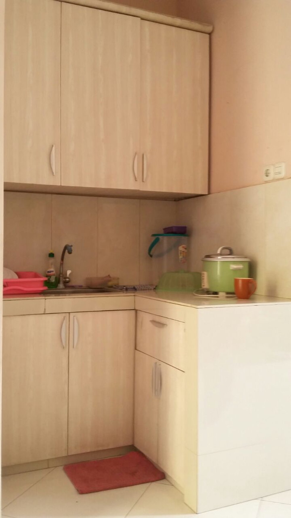 RUMAH KOS di main road sek 5 Bintaro Jaya