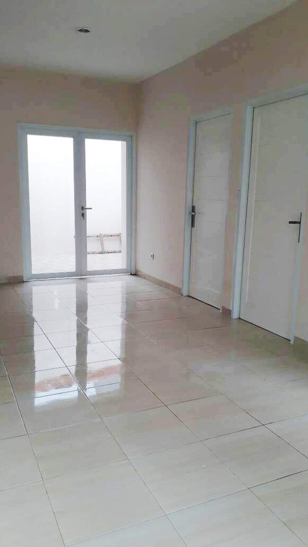 Rumah Dijual, nyaman, aman, akses lokasi mudah, siap Huni @Graha Raya, Bintaro