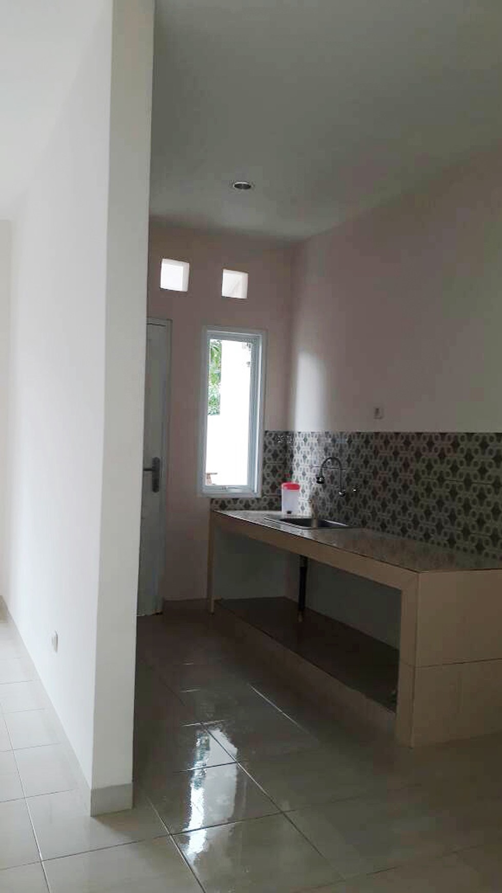 Rumah Dijual, nyaman, aman, akses lokasi mudah, siap Huni @Graha Raya, Bintaro