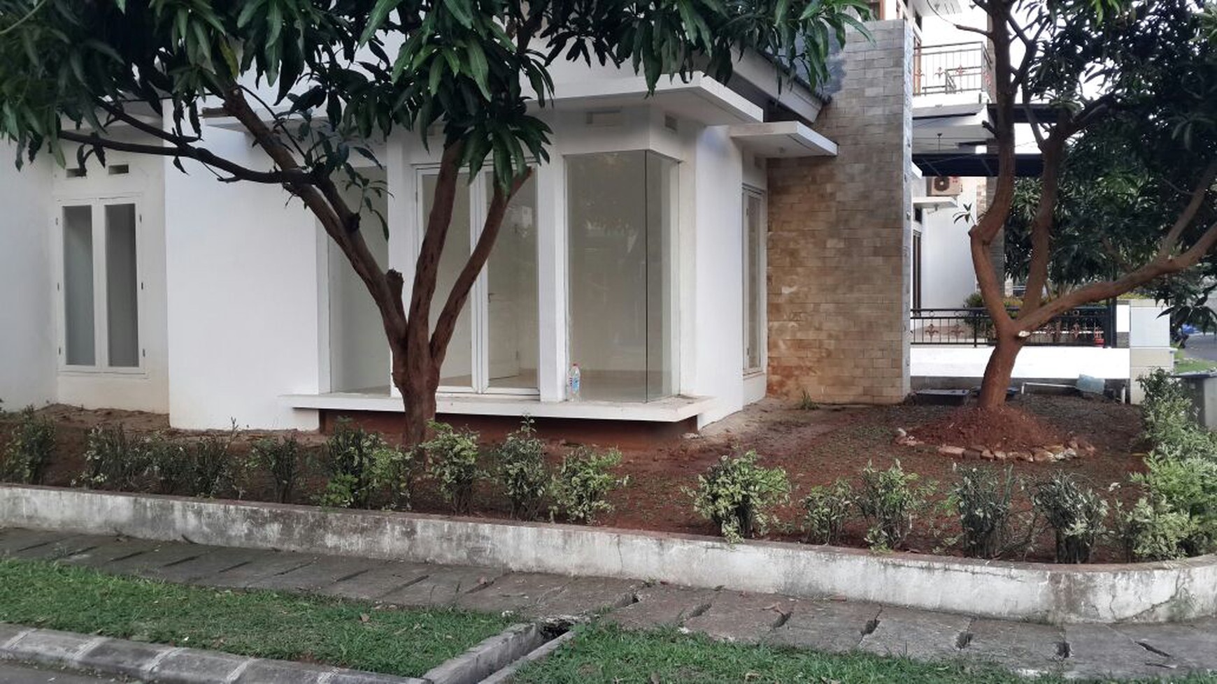 Rumah Cluster Catalina  di Graha Raya