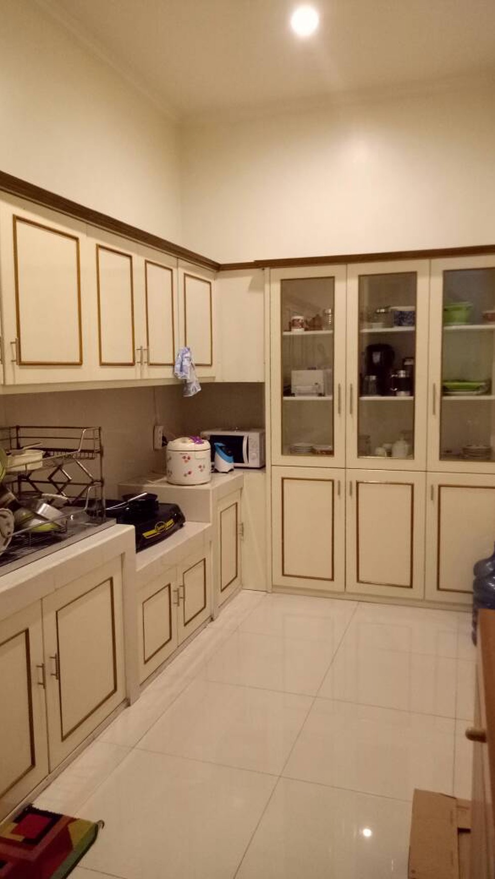 Rumah siap huni di Bintaro Jaya sektor 9