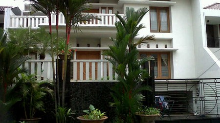 Rumah di Pondok Indah bergaya Modern Minimalis