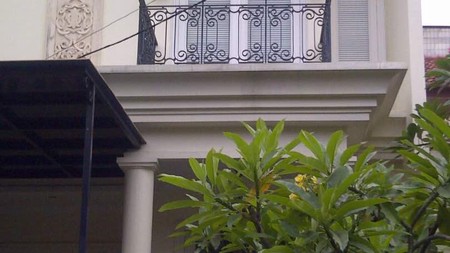 Rumah Bagus,siap huni di Pondok Indah Jakarta Selatan