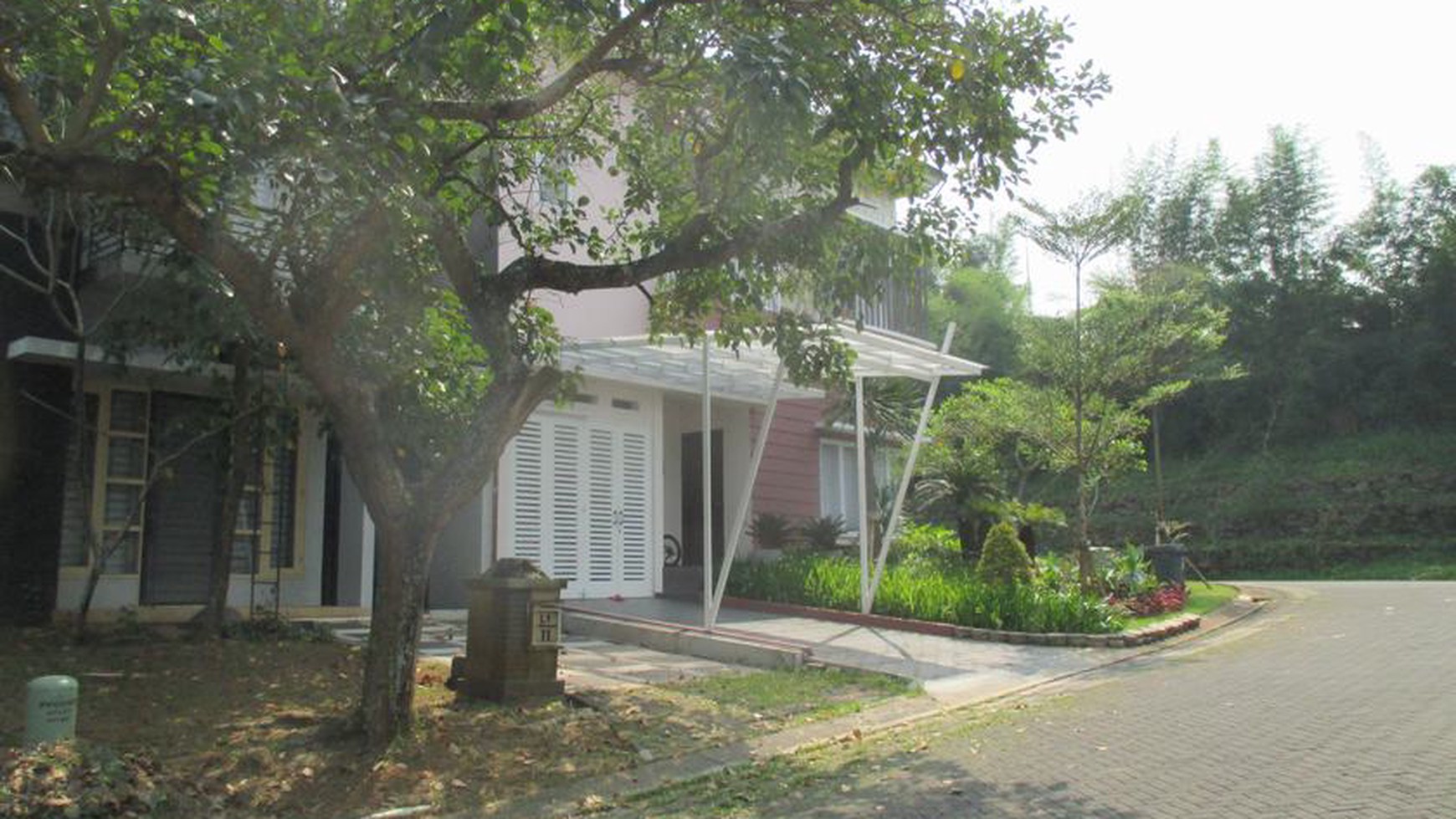 Dijual rumah strtaegis, di De latinos Carribean island BSD City, Murah, siap huni.