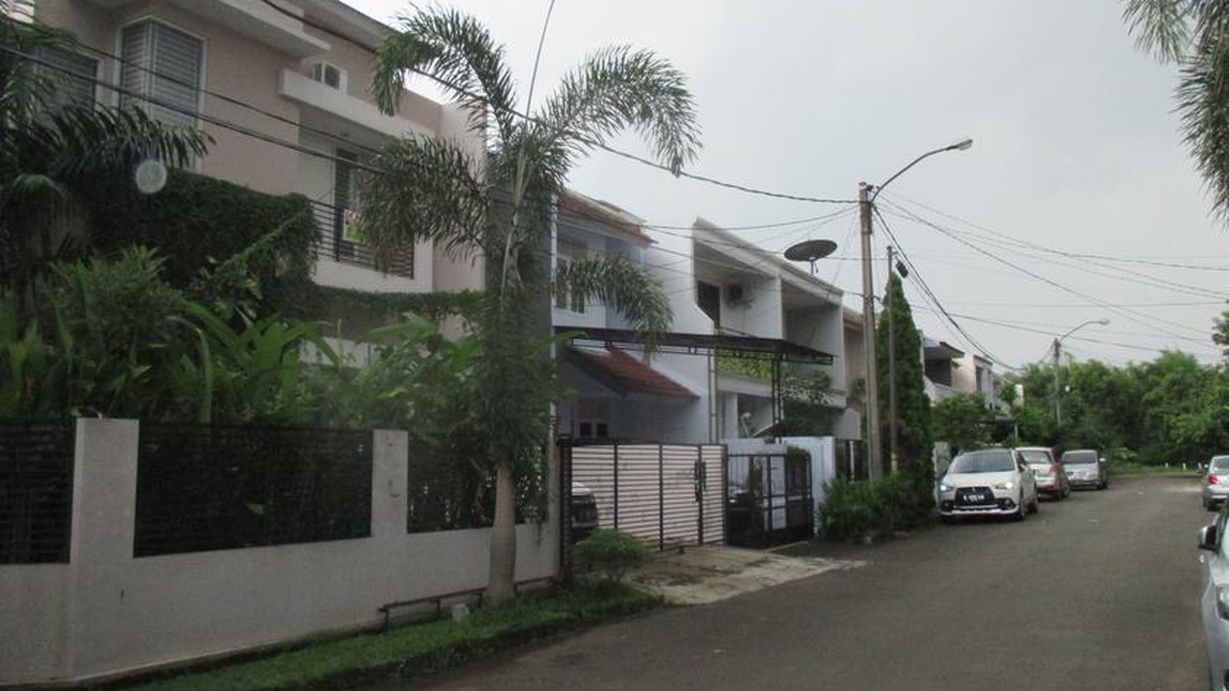 Dijual rumah di Sektor 1 D Gading Serpong, Strategis, dekat Mall Summarecon Serpong, Murah, Siap Huni.