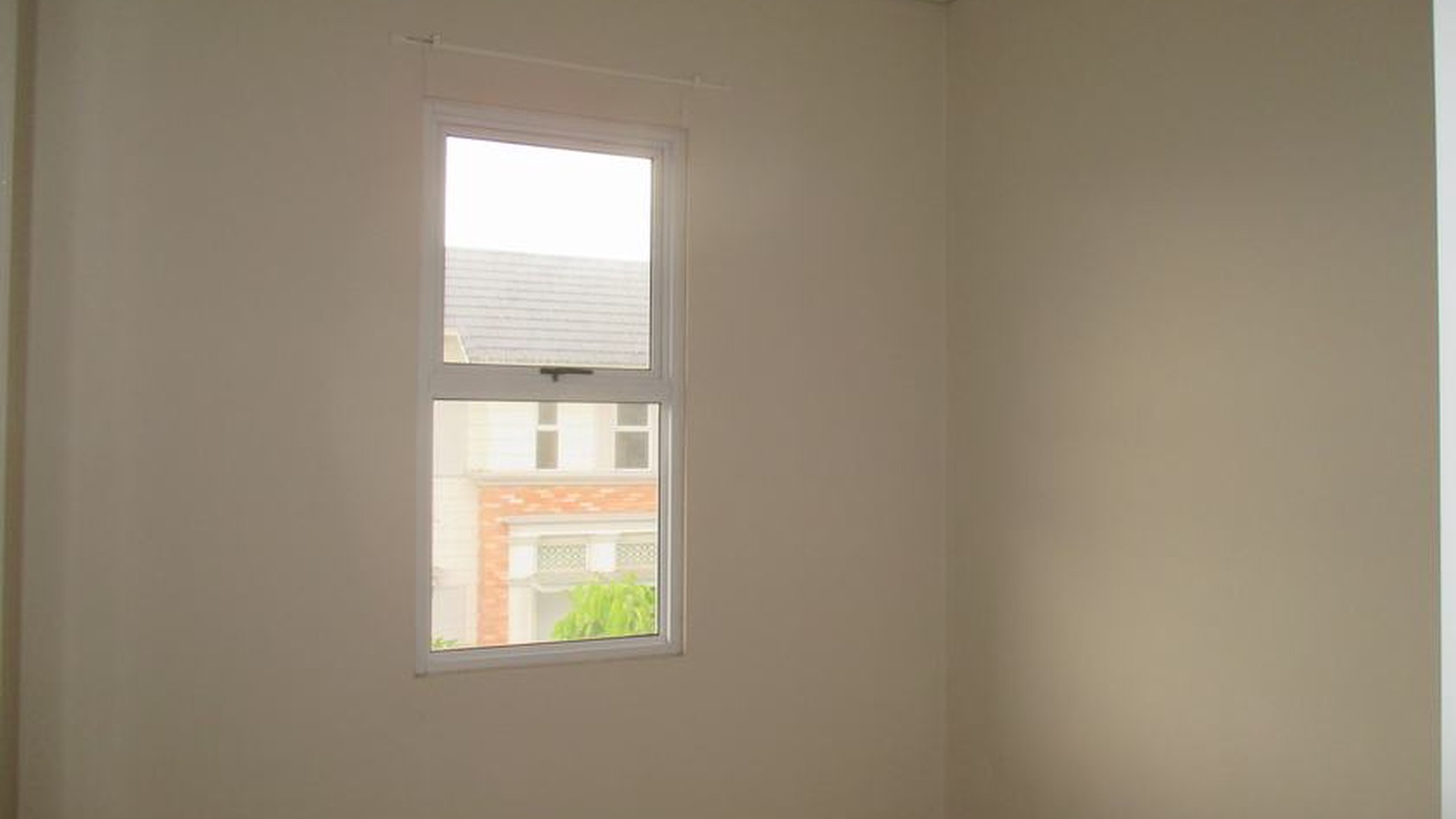 Disewa rumah di Greenwich Hylands BSD City, strategis, murah, bersih, terawat, siap huni.