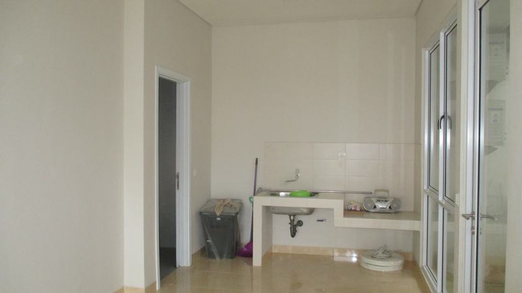 Disewa rumah di Greenwich Hylands BSD City, strategis, murah, bersih, terawat, siap huni.