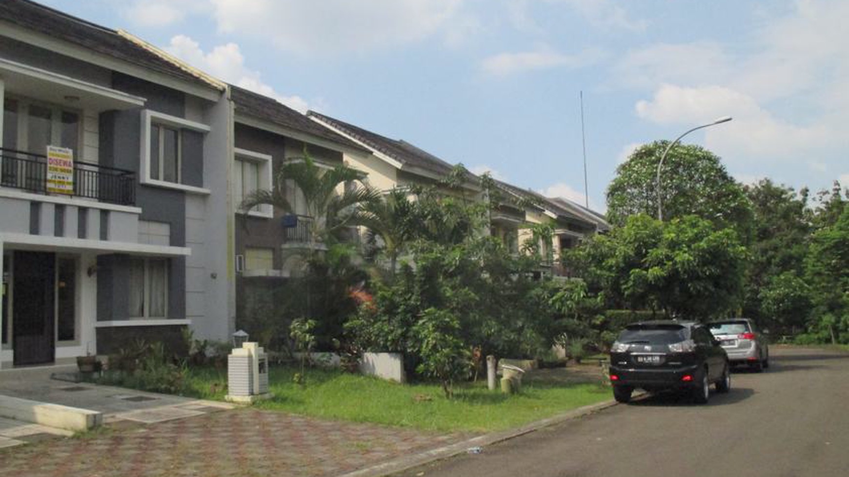 Disewa Rumah di De Latinos Boenos Aires BSD City, Semifurnish, Murah, strategis, siap huni