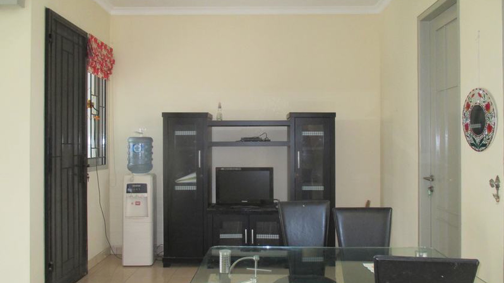 Disewa Rumah di De Latinos Boenos Aires BSD City, Semifurnish, Murah, strategis, siap huni