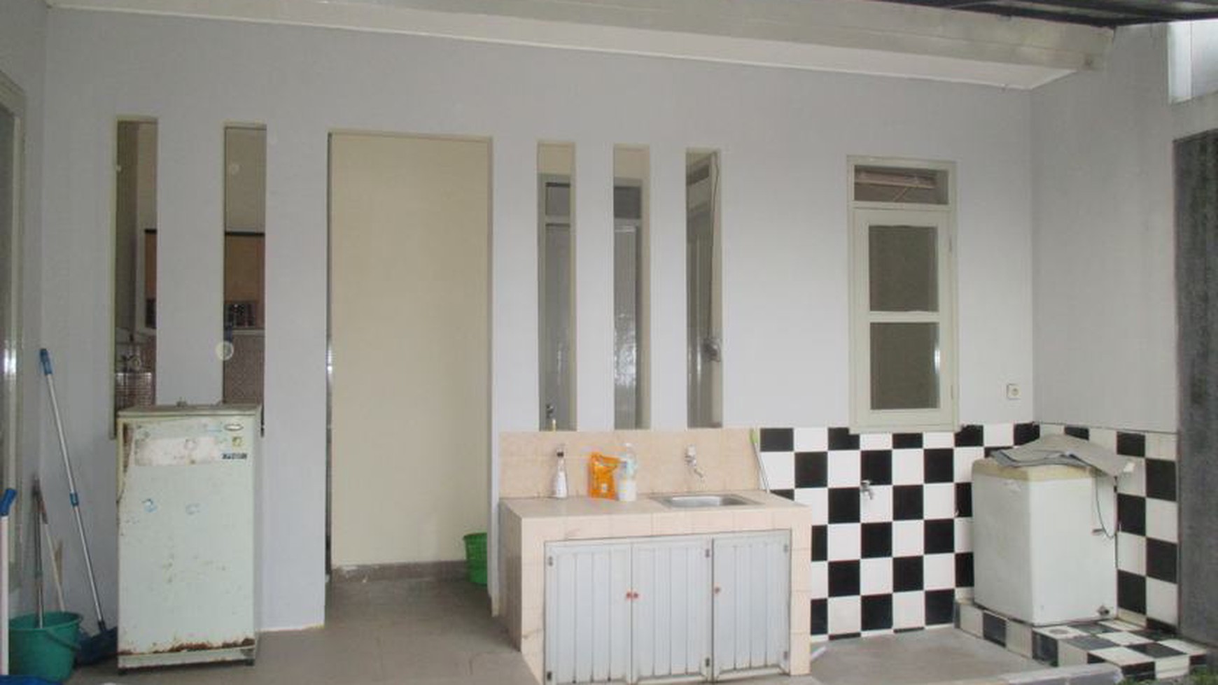 Disewa Rumah di De Latinos Boenos Aires BSD City, Semifurnish, Murah, strategis, siap huni