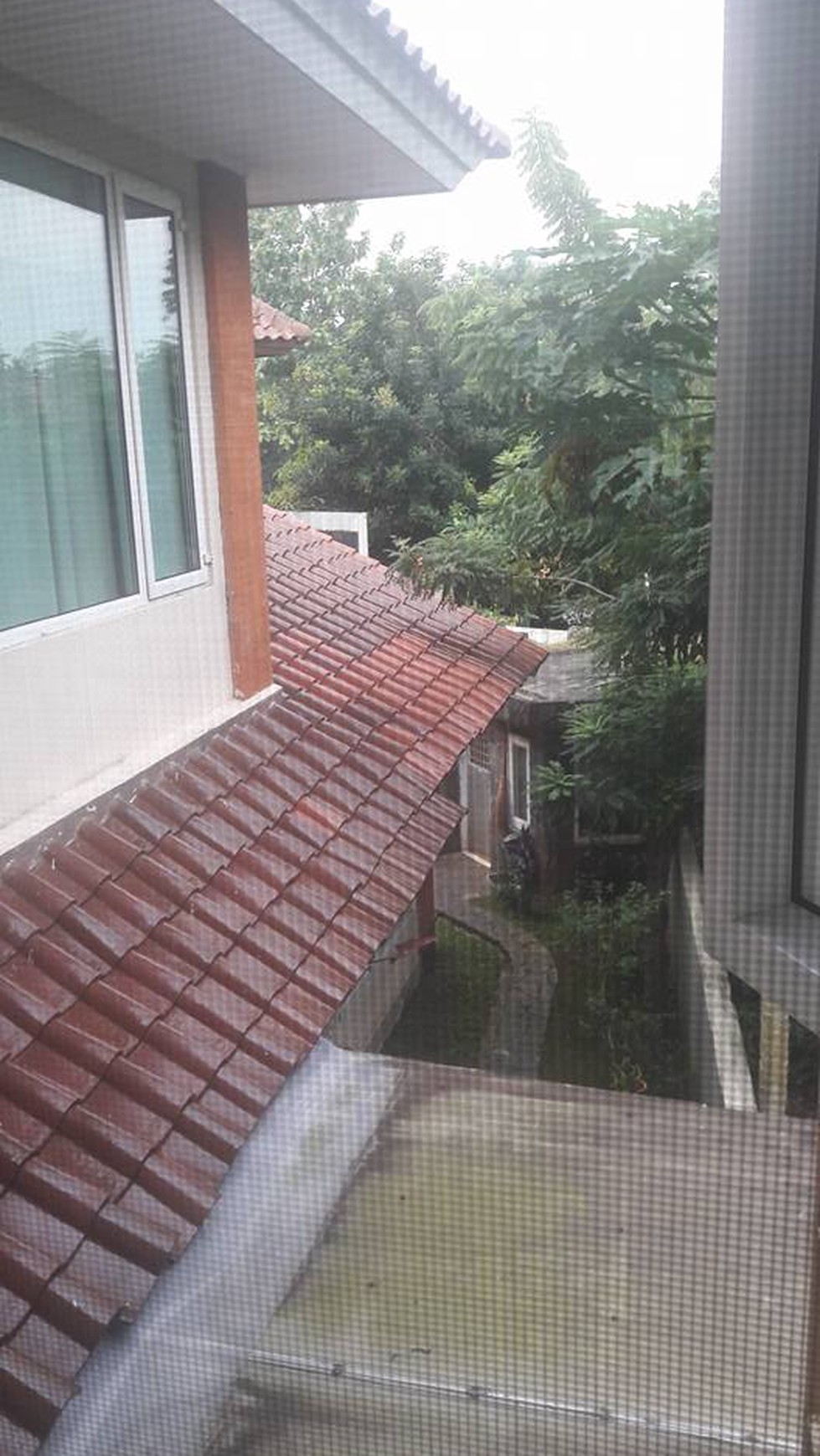 Dijual rumah bagus berlokasi di Cirendeu