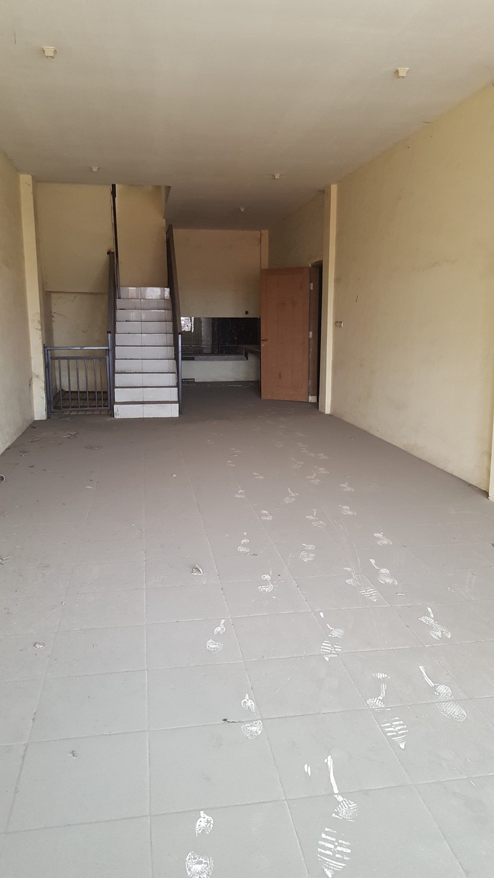 Disewakan Ruko di Jl. Borobudur Raya - Perum 2, Karawaci