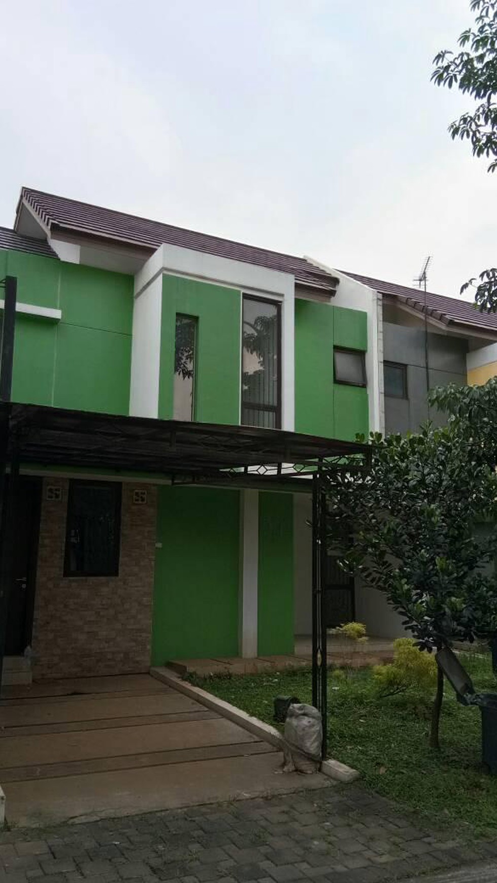 Rumah cantik siap huni di The Icon