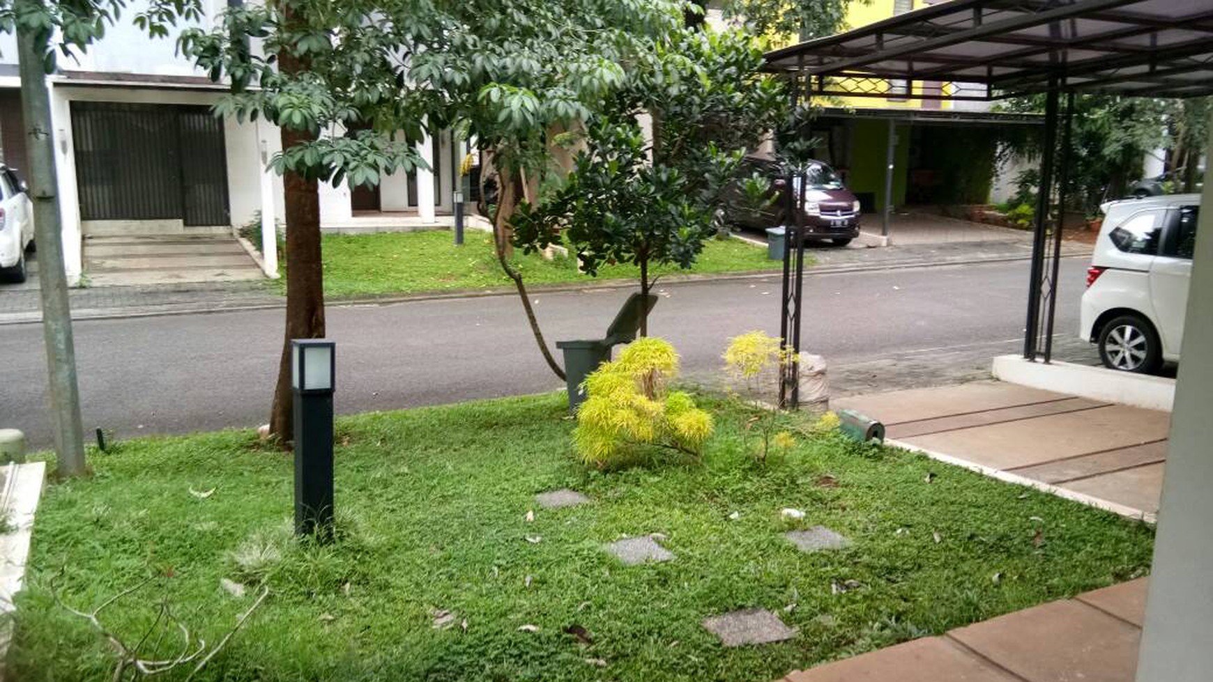 Rumah cantik siap huni di The Icon