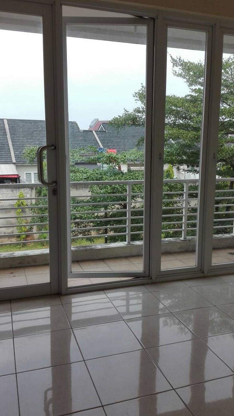 Rumah Dalam Cluster Di Ciputat #ER