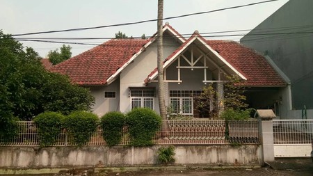 Rumah Hitungan Tanah di Villa Melati Mas