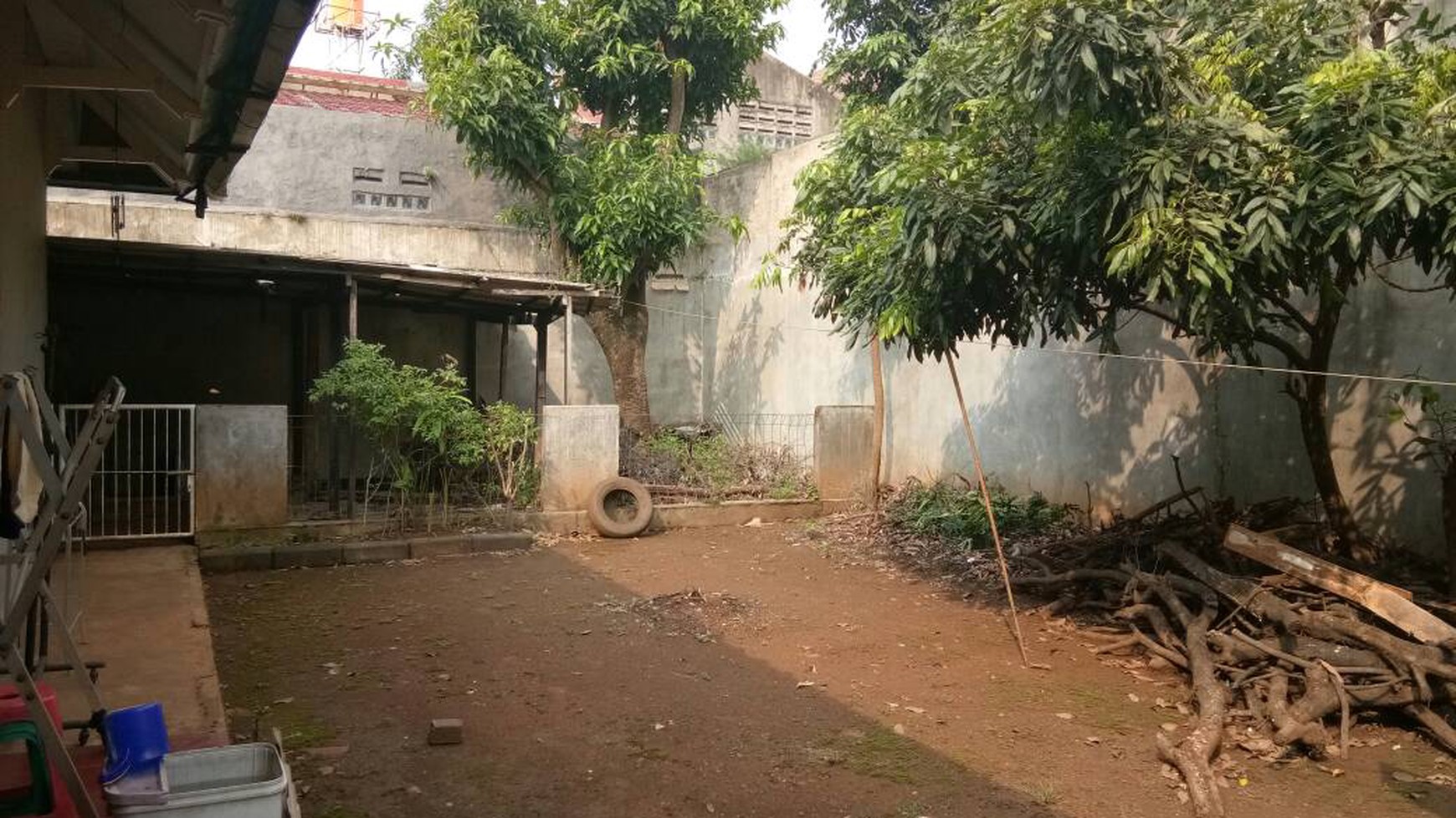 Rumah Hitungan Tanah di Villa Melati Mas