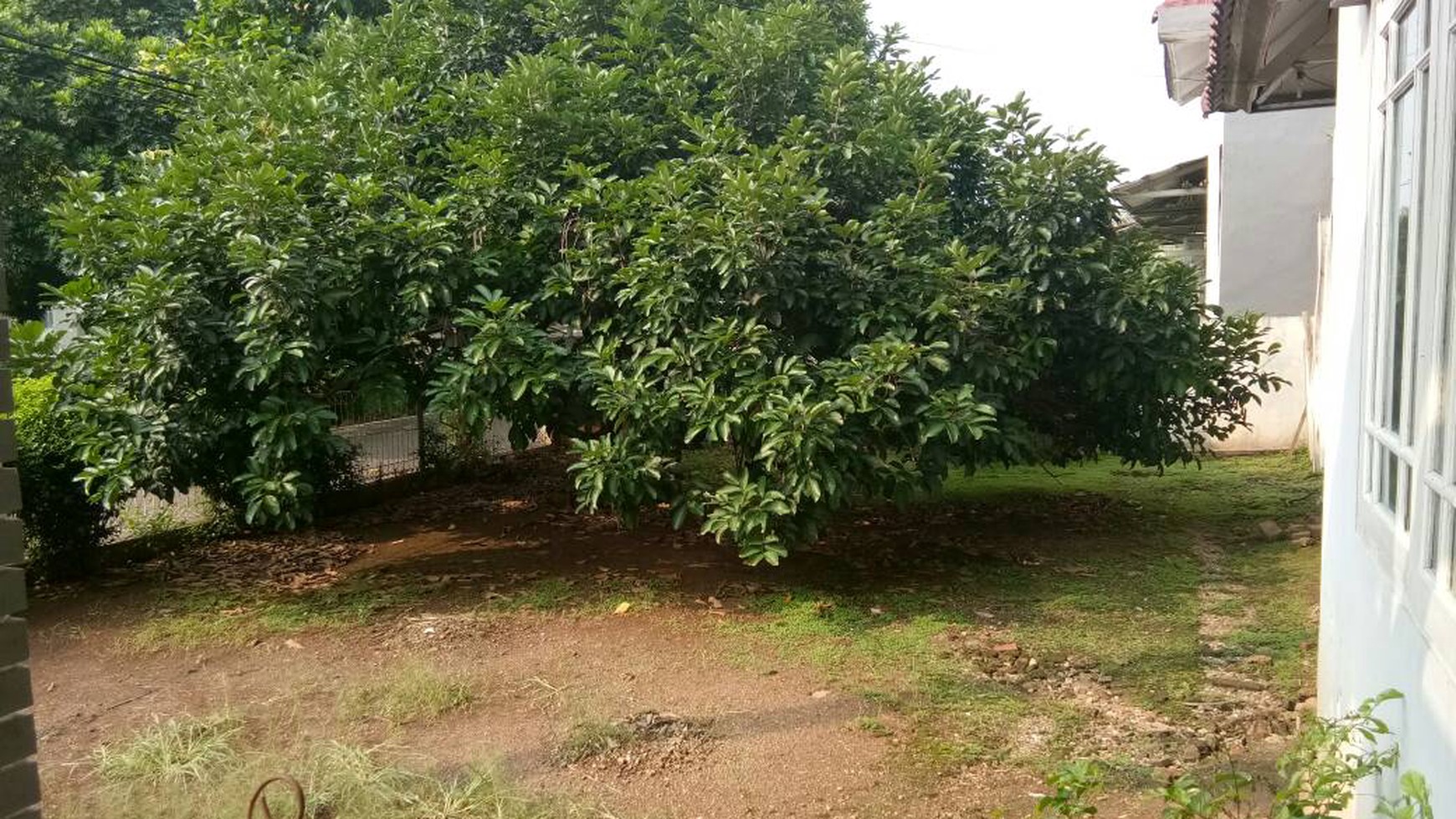 Rumah Hitungan Tanah di Villa Melati Mas