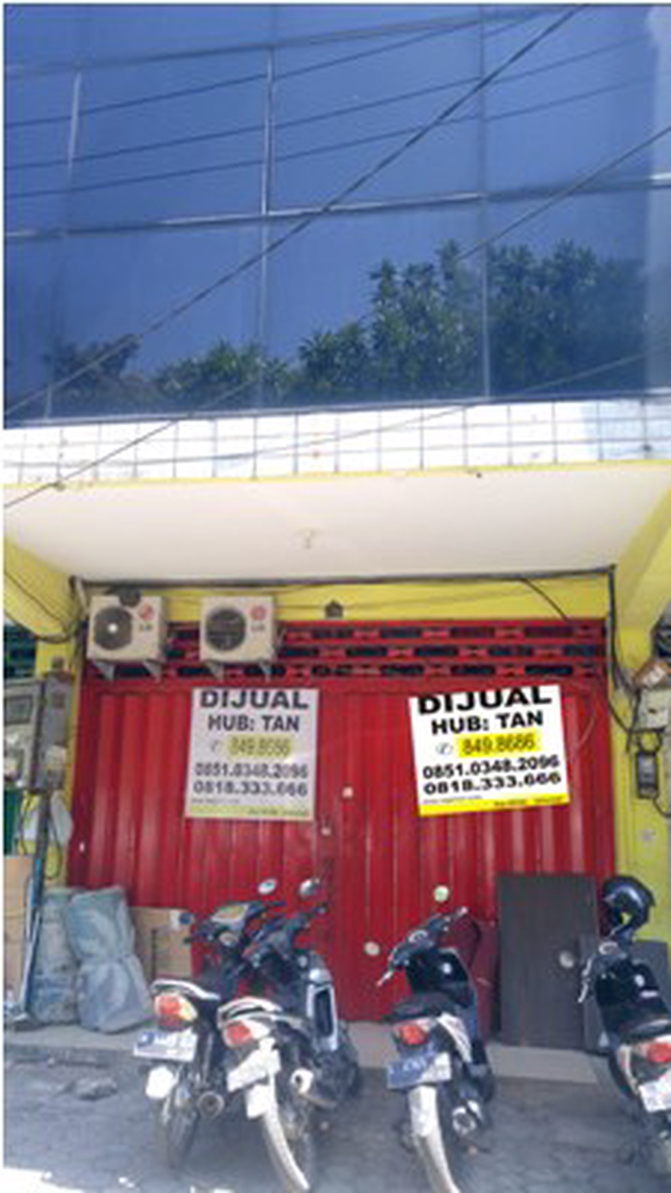 Ruko di RMI - Manyar Megah Indah, sangat ramai, cocok untuk usaha / kantor / resto / klinik - TAN -