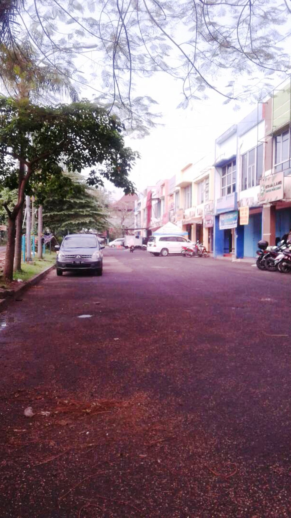 Dijual Ruko Lokasi strategis, cocok untuk buka usaha, kantor dan lainnya.