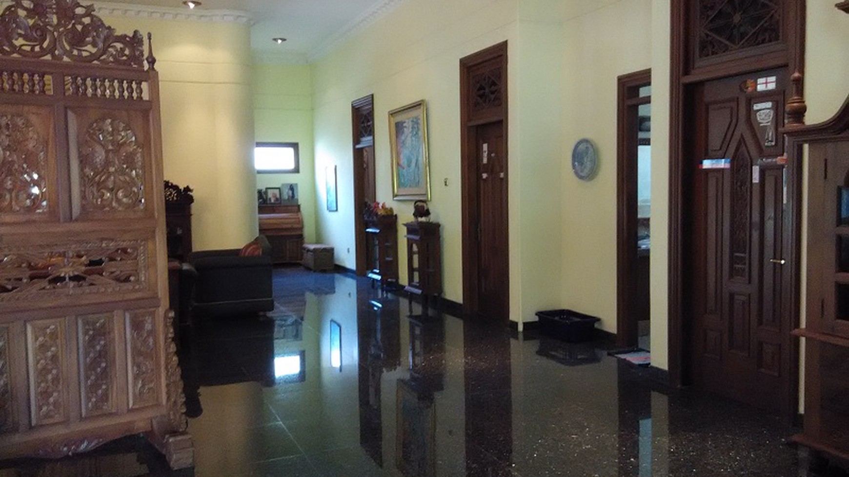 RUMAH MEWAH BERARSITEKTUR JAWA MODERN+FURNITURE, YOGYAKARTA