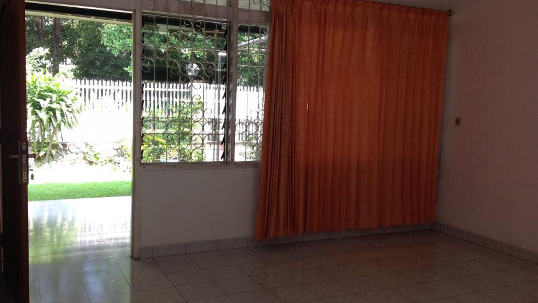beautiful house in the prime area of Jakarta Timur