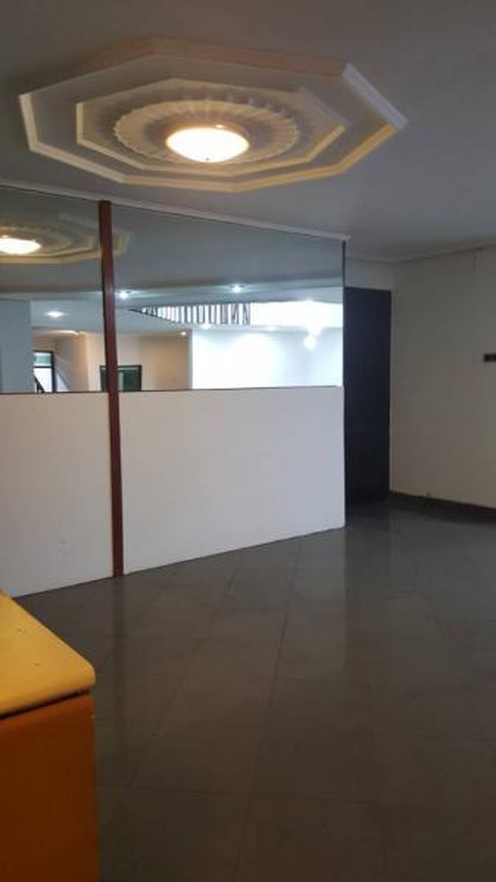 beautiful house in the prime area of Kebayoran