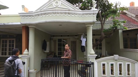 Dijual cepat rumah dukuh zamrud Mustikajaya, rumah terawat, akses mudah.