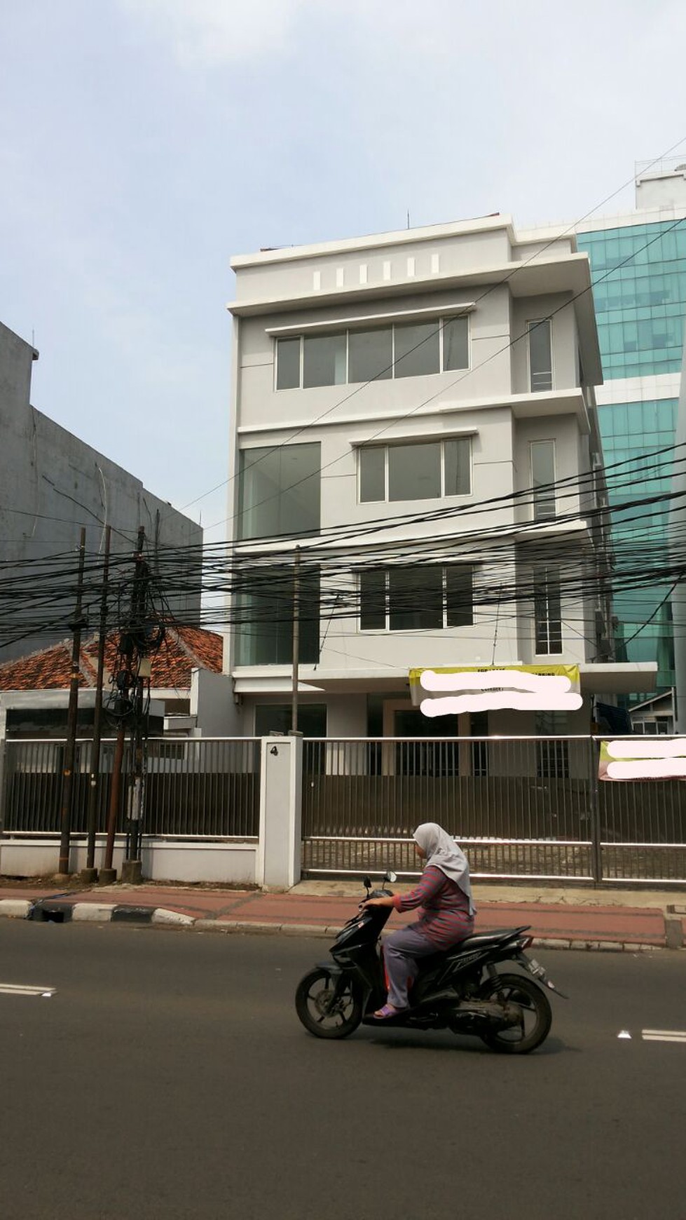 Disewakan Perkantoran di Jl. Tanah Abang - Jakarta Pusat
