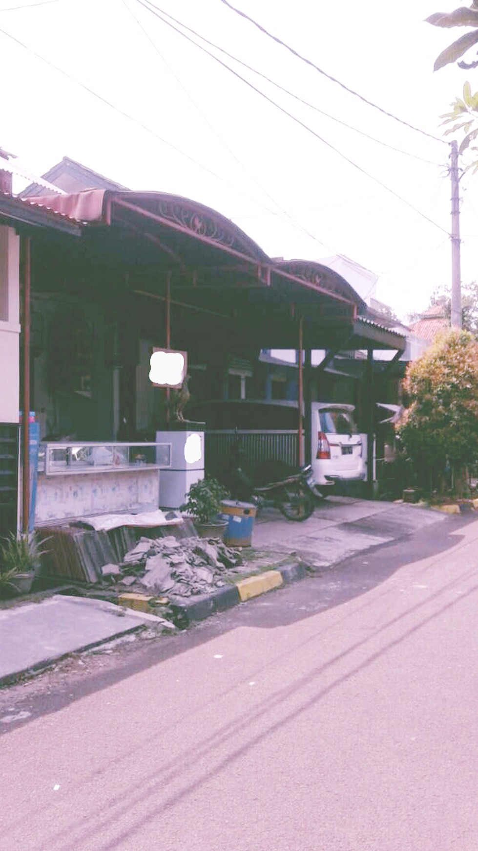 Rumah Bagus siap huni di Bintaro, lingkungan aman dan nyaman di kawasan Carisa Graha Bintaro