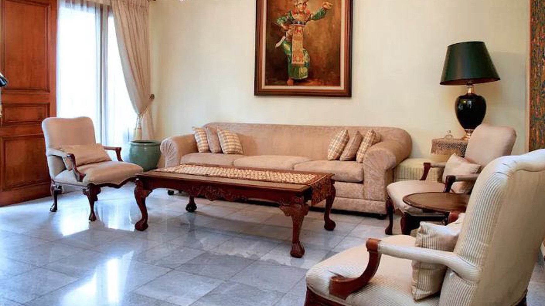 Big and beautiful Town house at Ampera, South Jakarta, perfect for a big family, is ready to rent