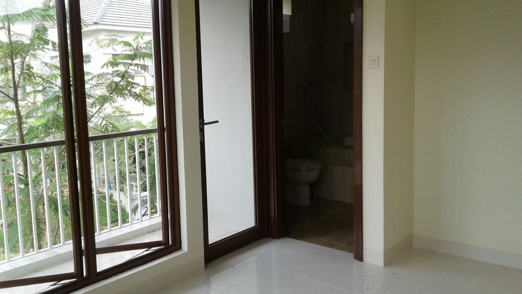 Disewakan Rumah Bagus Di Cluster Discovery, Bintaro Sektor 9