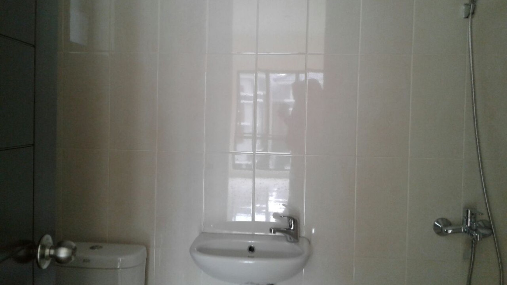 Disewakan Rumah Bagus Di Cluster Discovery, Bintaro Sektor 9