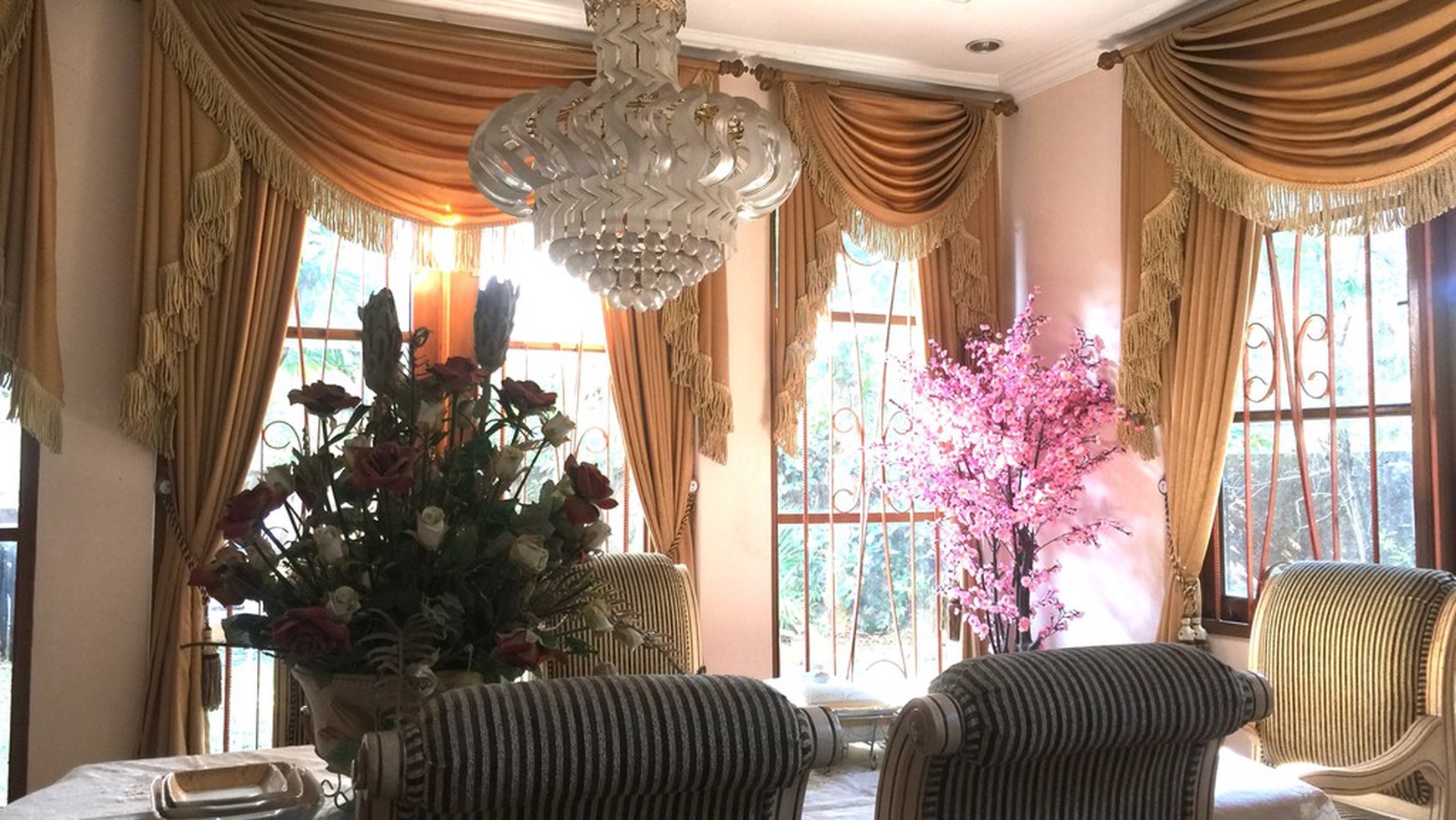 Rumah Siap Huni di Kemang Regency LT. 600m2 / 500m2