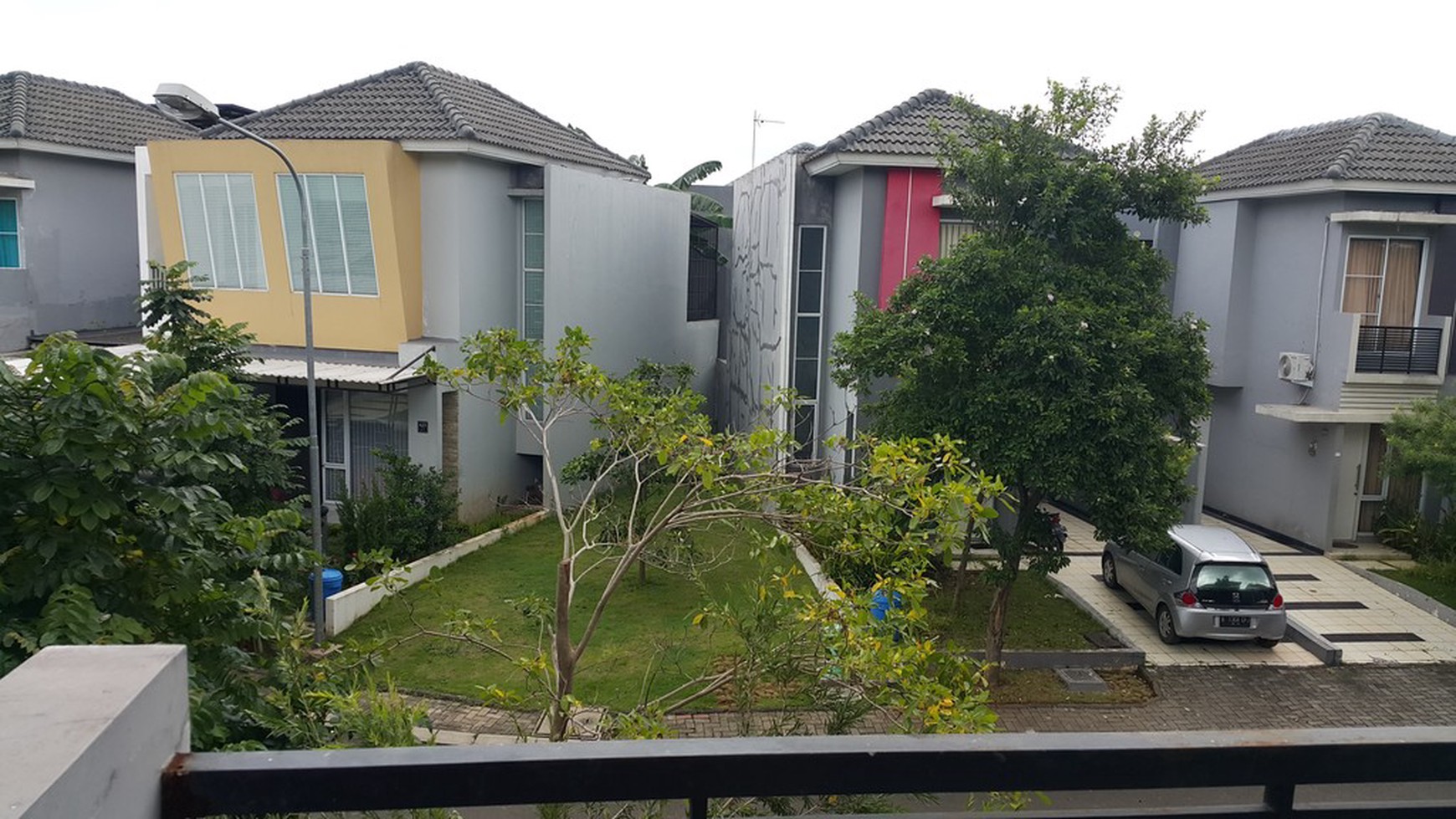 Cluster Azalea di CBD gading serpong, seberang RS Bethsaida,Universitas UMN dan Giant