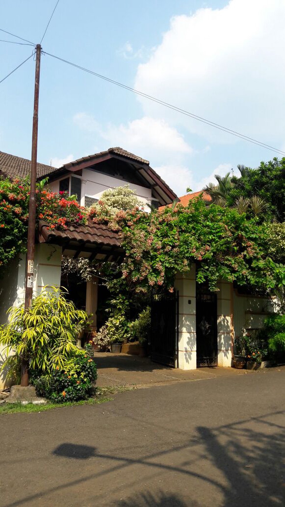 Rumah Asri di dekat Veteran Jaksel