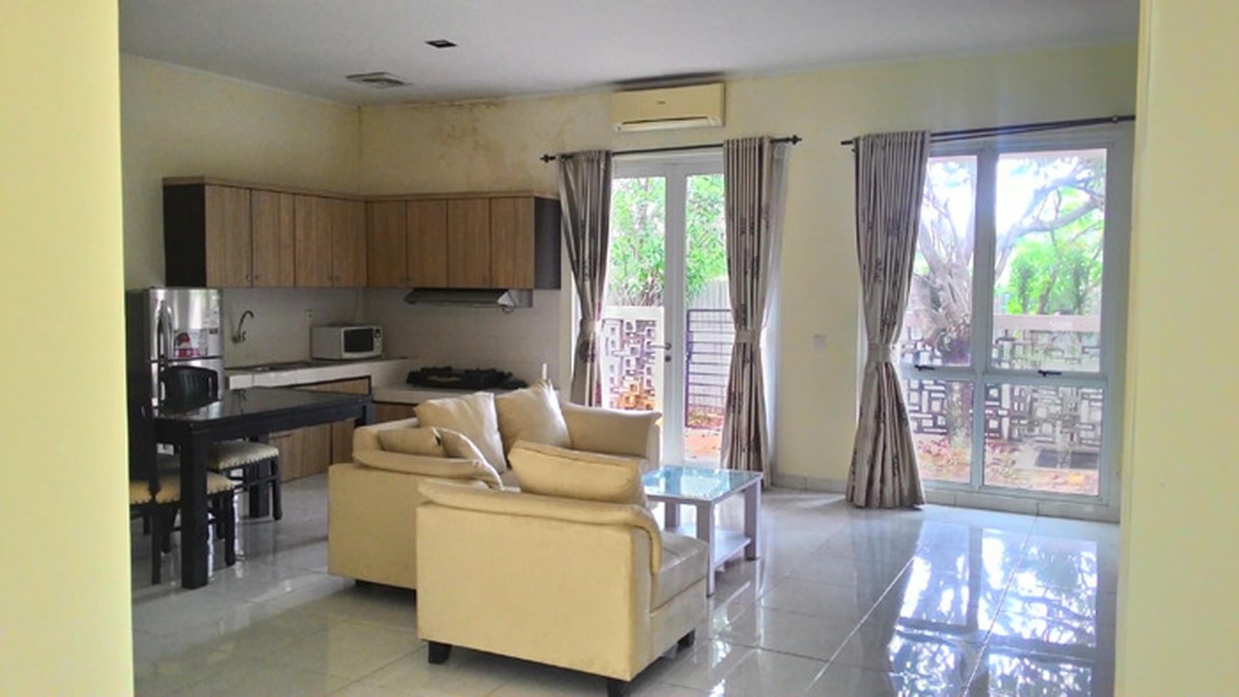 Disewakan Rumah FULLY FURNISHED Lengkap di Foresta BSD CITY