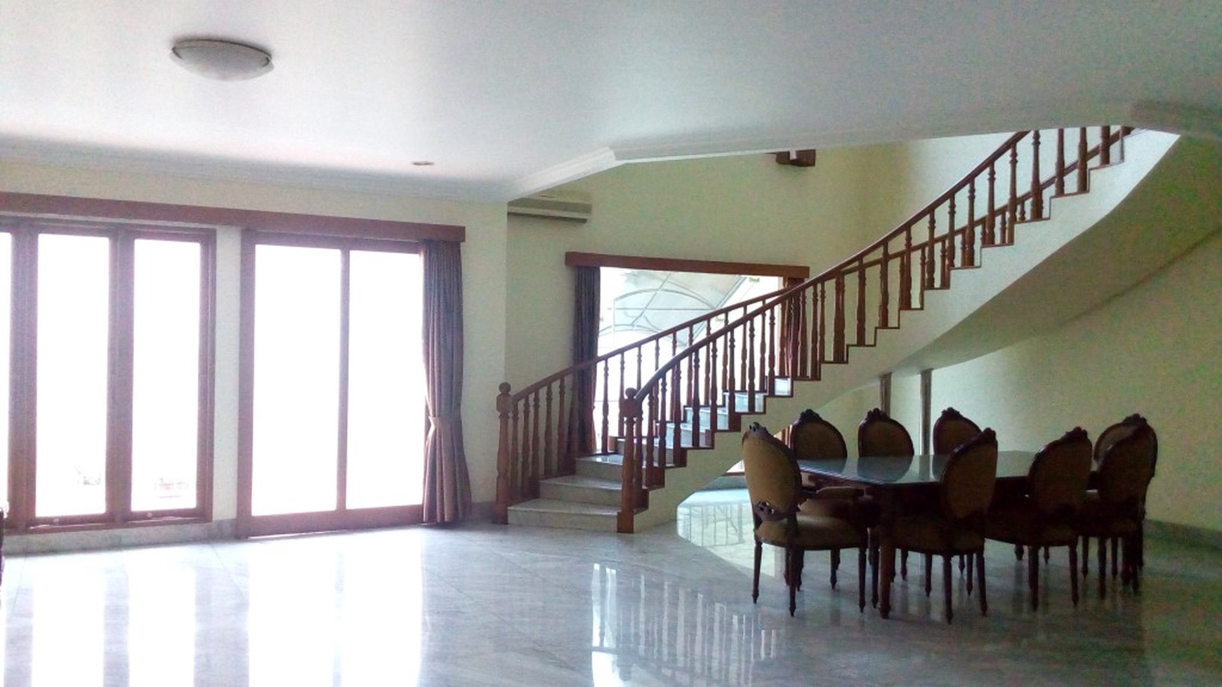 beautiful house in the prime area of Pondok Indah