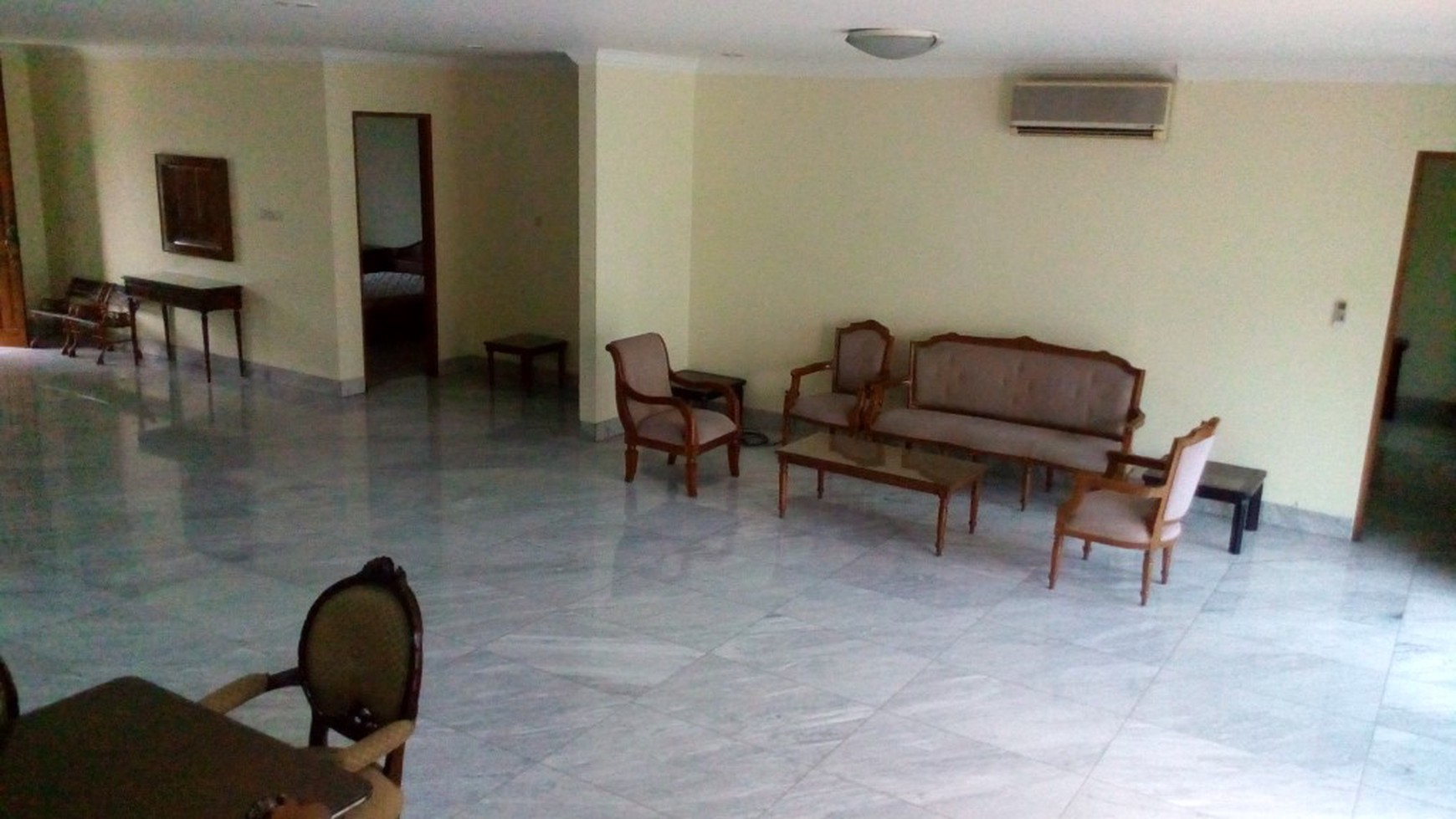 beautiful house in the prime area of Pondok Indah