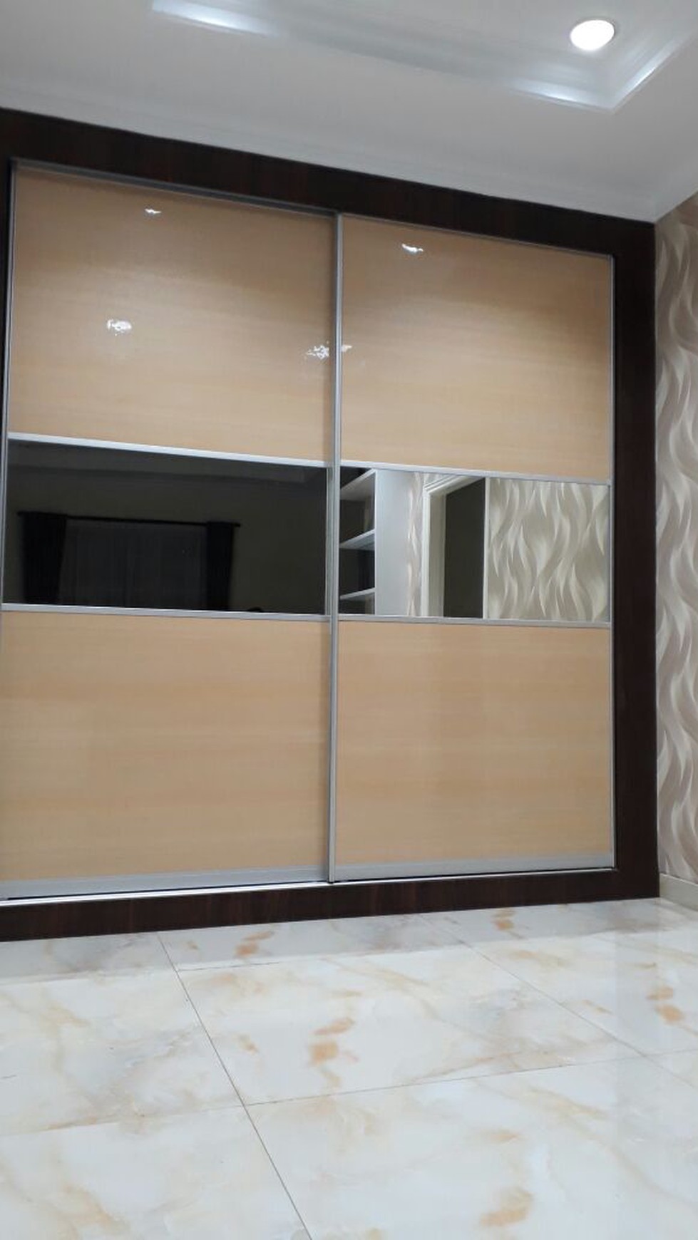 Disewakan Rumah Full Furnish di Taman Beverly Golf - Lippo Karawaci