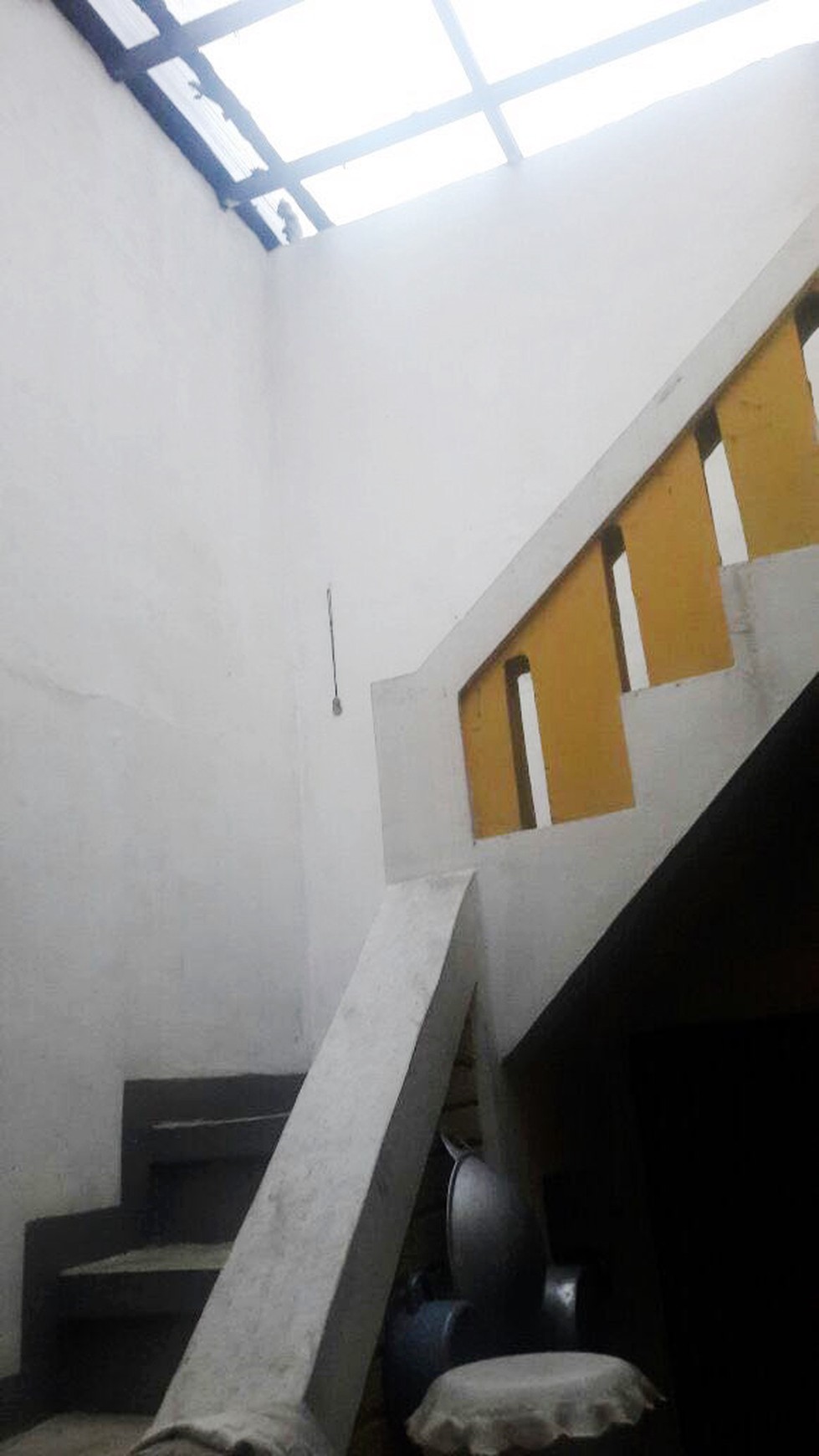 Rumah Siap Huni, Lokasi Strategis, dan Asri Di Komp Depsos, Pesanggrahan