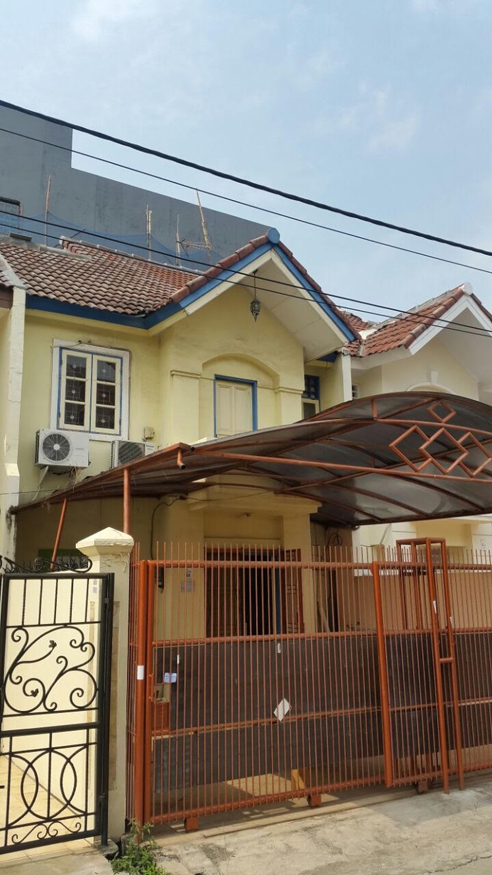 Rumah 2 Lantai Renov, Harga Nego di Palem Lestari  Cengkareng