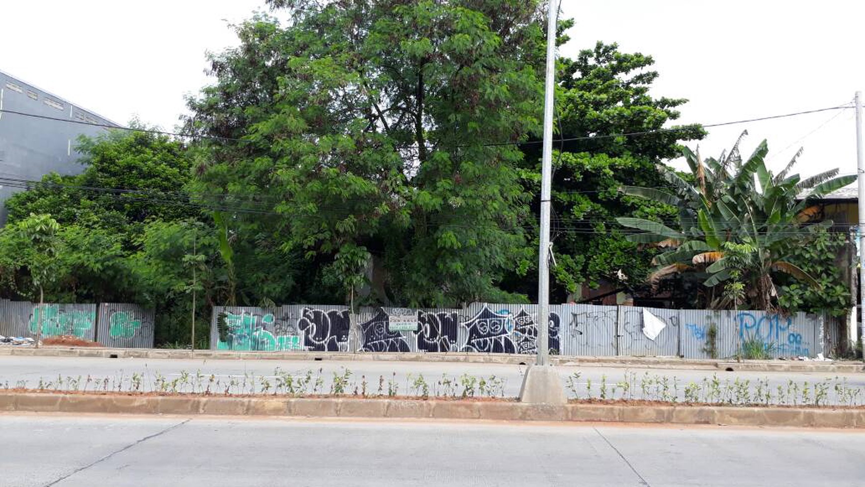 Lokasi terletak di jl raya cocok untuk perumahan