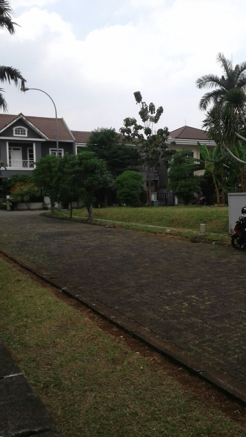 Tanah Kavling Hook di Puspita Loka BSD
