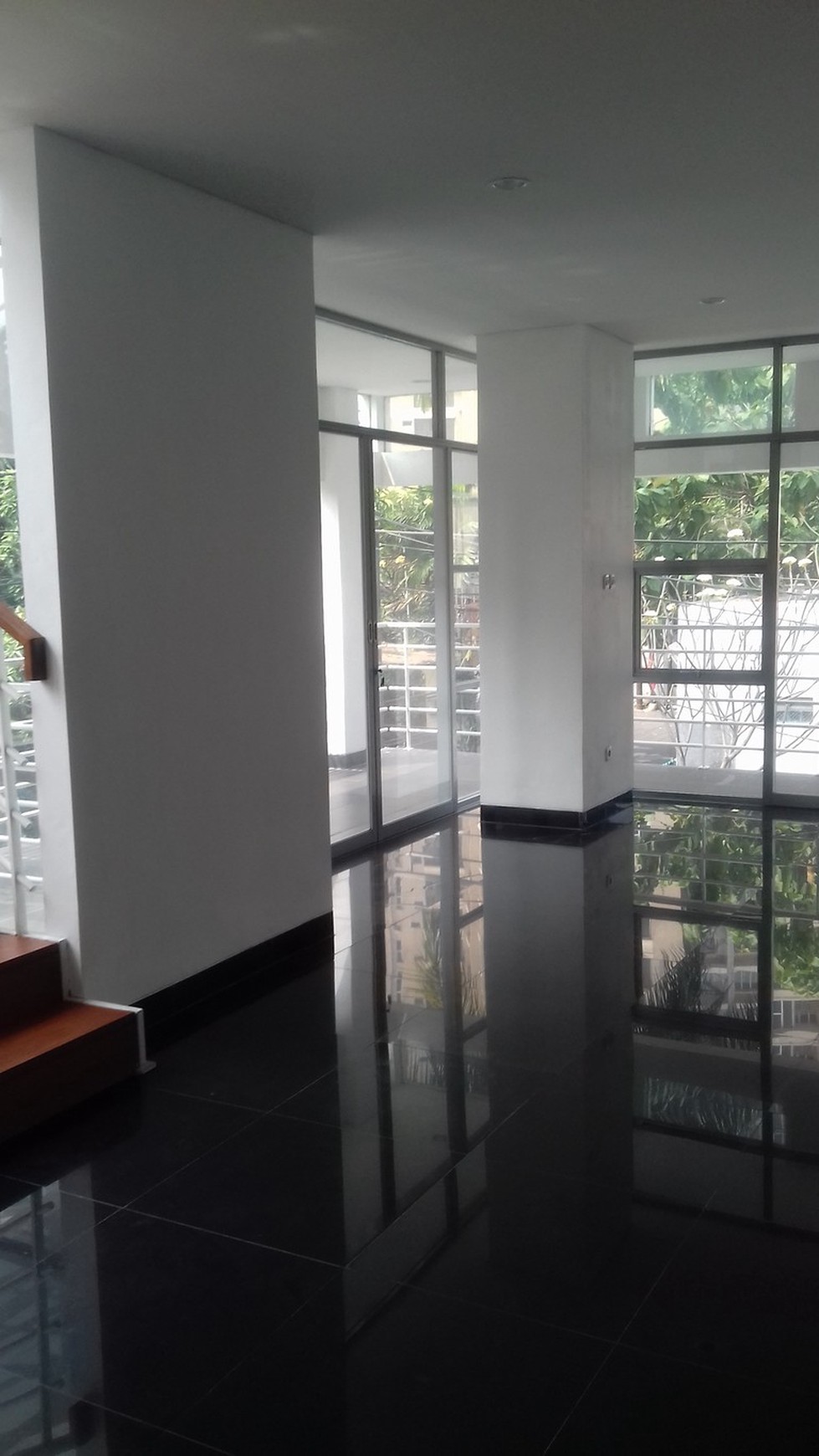 Rumah Minimalis 3 Lantai Posisi Hook Pondok Indah #AM