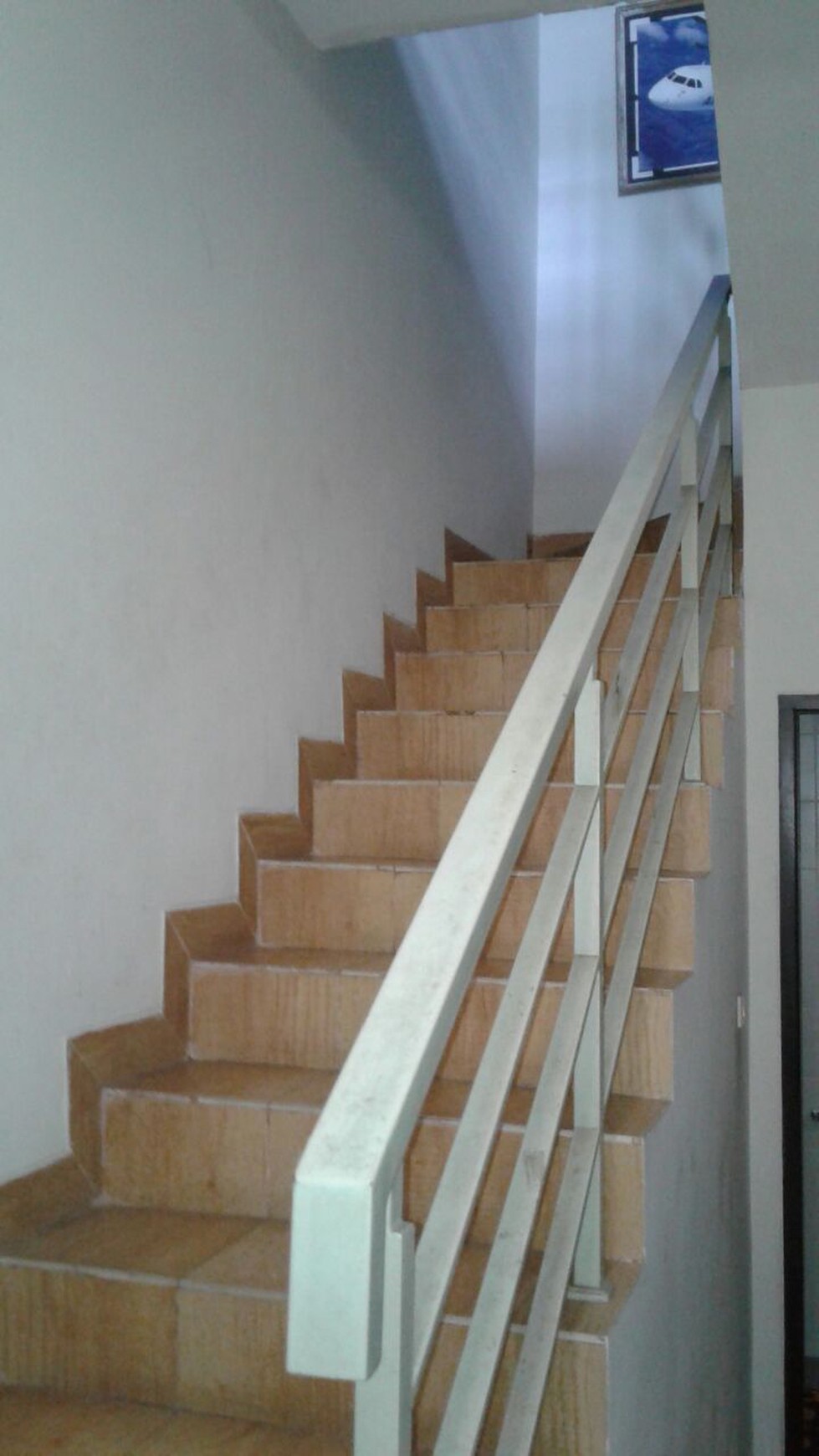 Rumah Pinggir Jalan di Pangkalan Jati