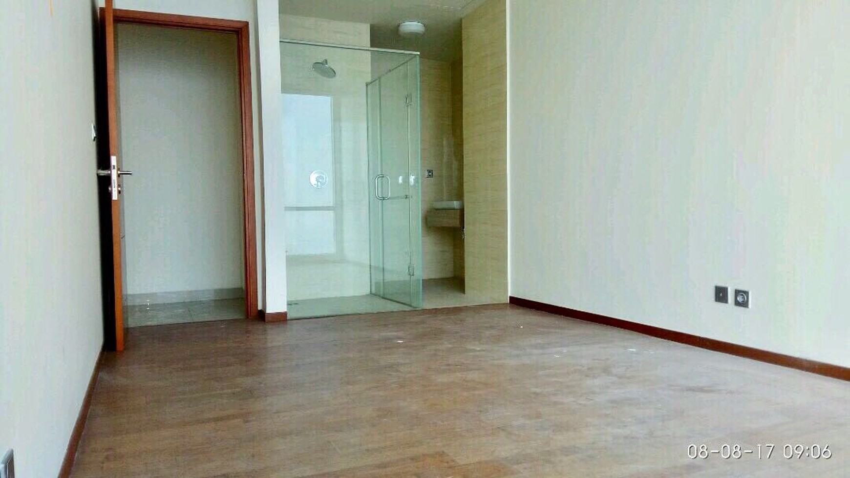 Lokasi strategis dan terletak dikawasan bergengsi
