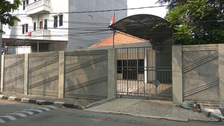 Rumah Di  Rajawali Selatan