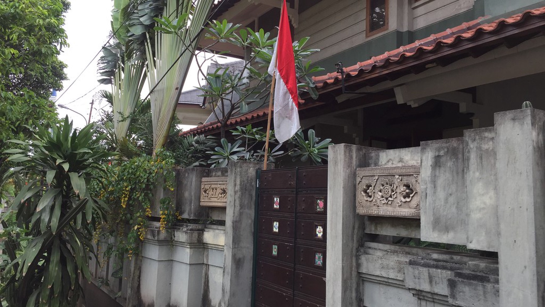 DIJUAL - Rumah Artistik Traditional di Jaka Permai Bekasi